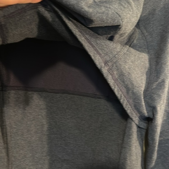 Lululemon full front zip hooded jacket with pockets and vented. - Picture 8 of 15